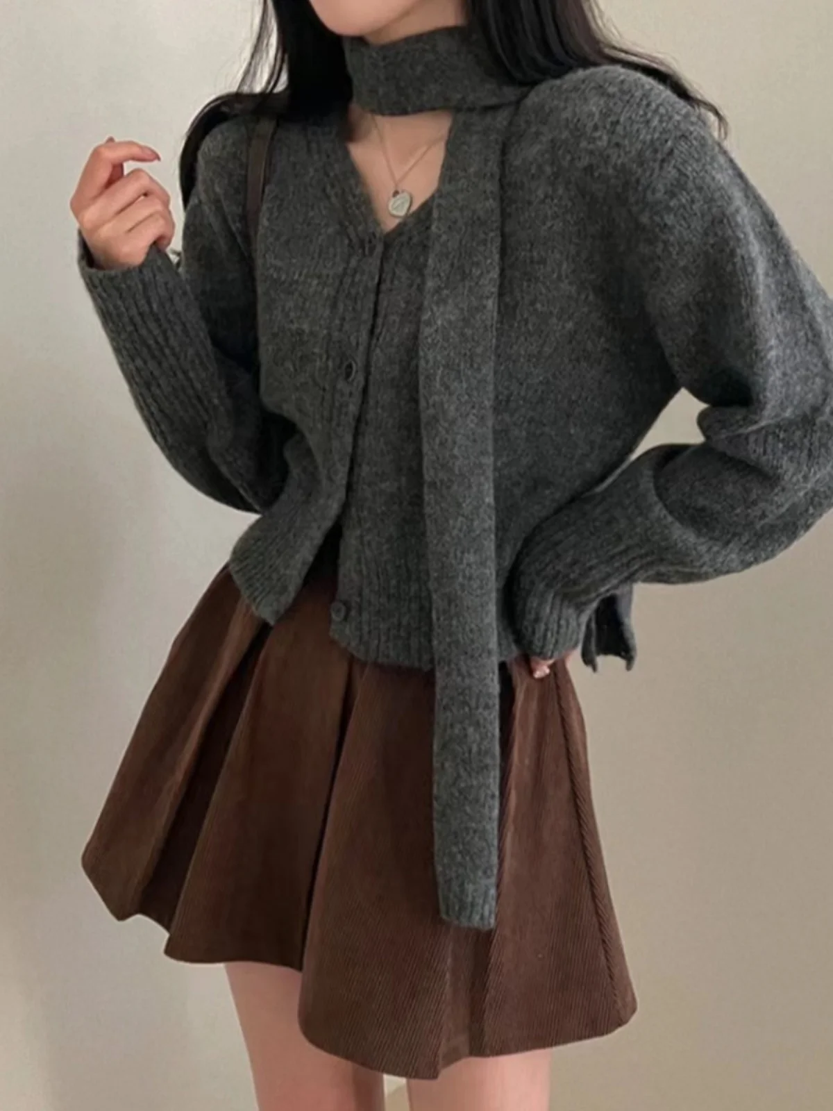 

Women's Knitted Sweater Coat Long Sve Thiened Vintage Top Spring 2025 Ne Hanging Scarf Loose Fit Korean Sle Cardigan