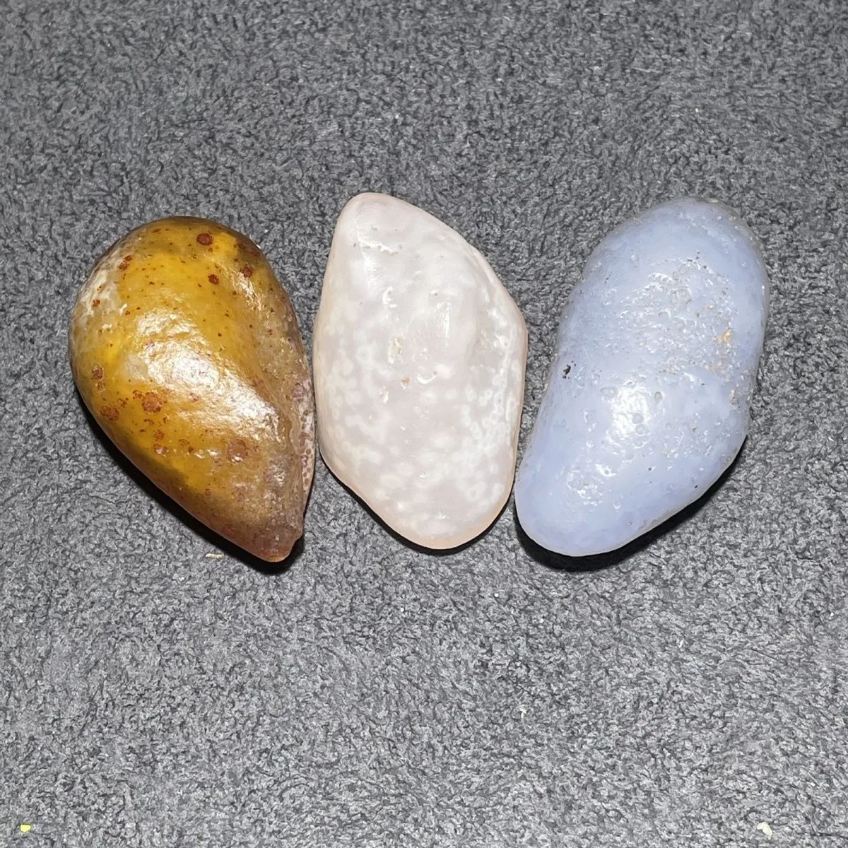 Desert Stone Jade Tone Candy Agate,Glass Vial Display, 10-15mm Unpolished, Terrarium Decor.Candy Agate