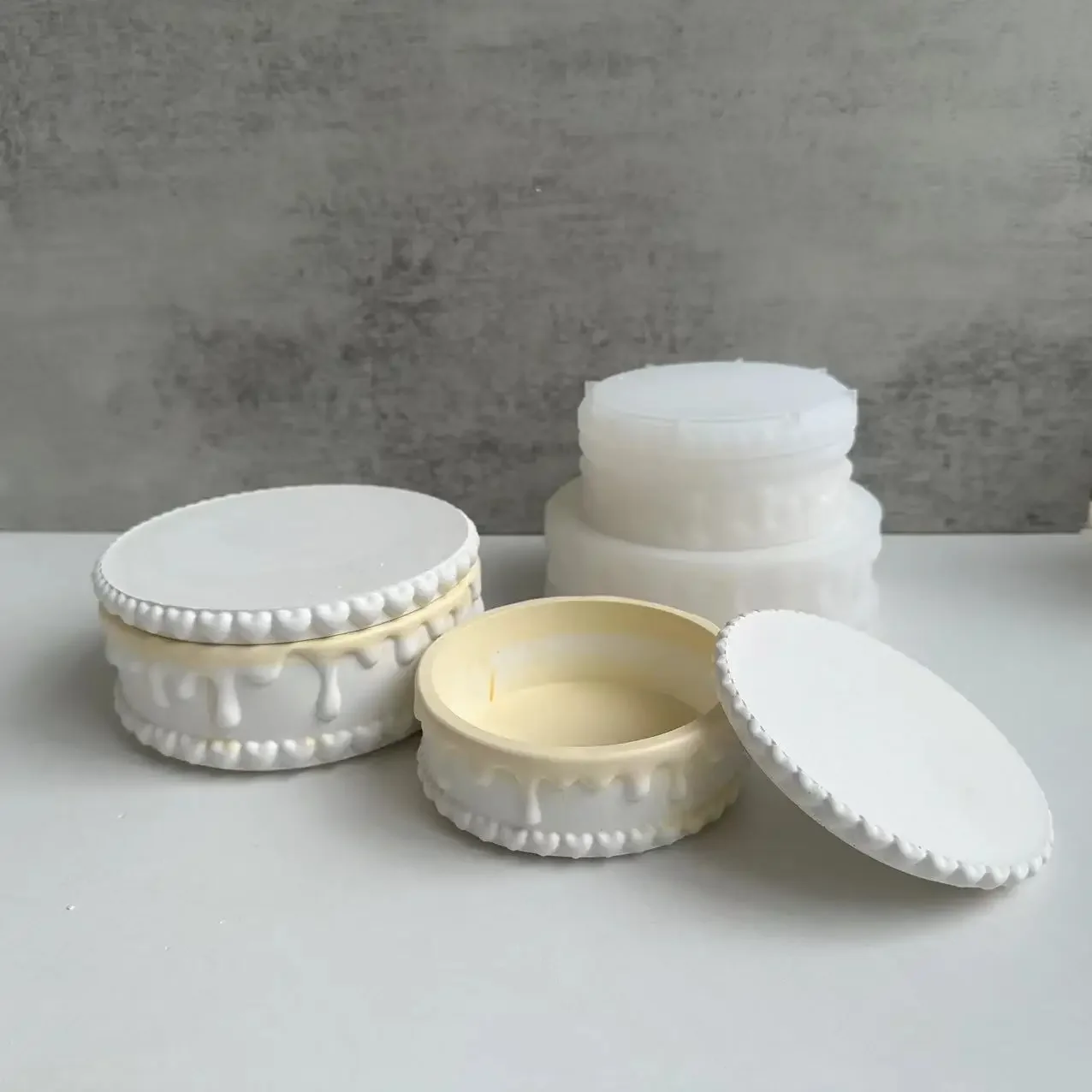 

Double-layer Cake Storage Box Mold Size with Lid Storage Box Jewelry Box Plaster Drip Molds Christmas Candy Box Moulds