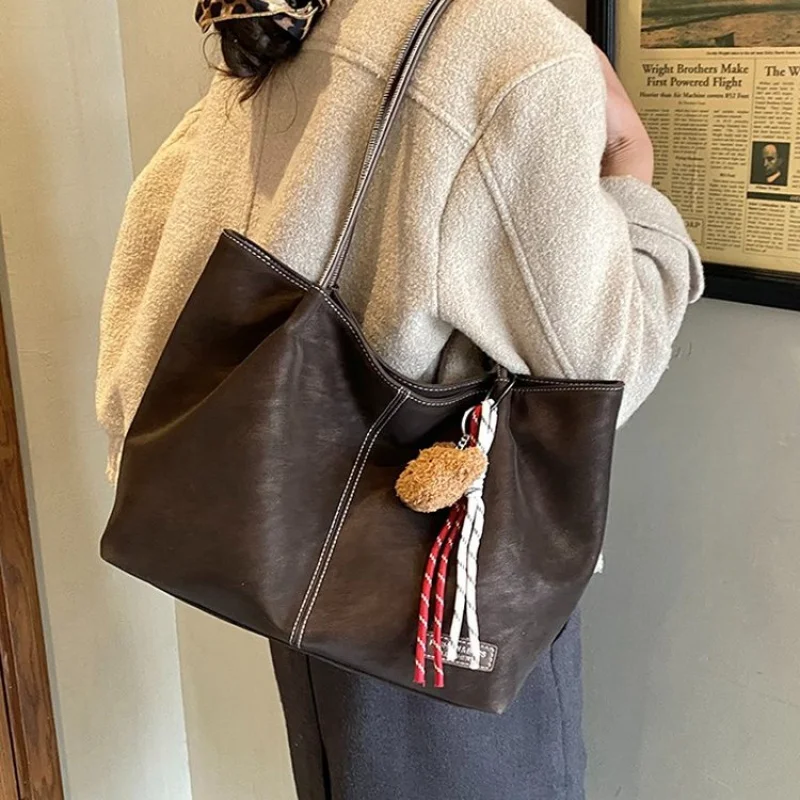 

Luxury Women's Vintage Leather Tote Bag Trendy Commuter Classic Elegant Ladies Simple Casual Fashionable Crossbody Bag