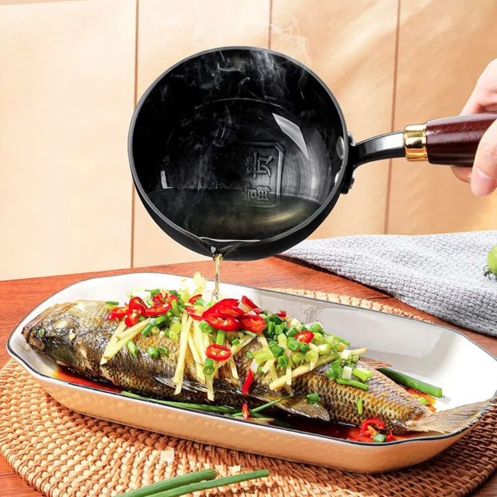 Universal Cast Iron Oil Splashing Pot Wooden Handle Uncoated Omelette Pan Mini Thickened Milk Pot Stove
