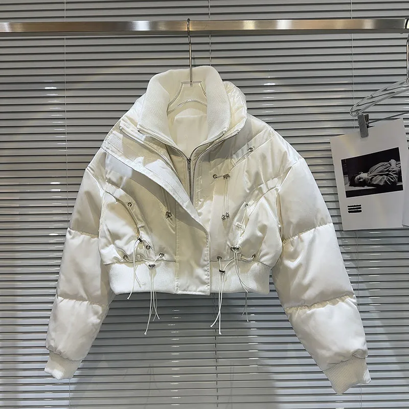 2025年冬新作 ニッチデザイン スパイシーガール ドローストリングストラップ ダブルレイヤーカラー ブライトフェイス ファッションストリート 暖かいダウンジャケット