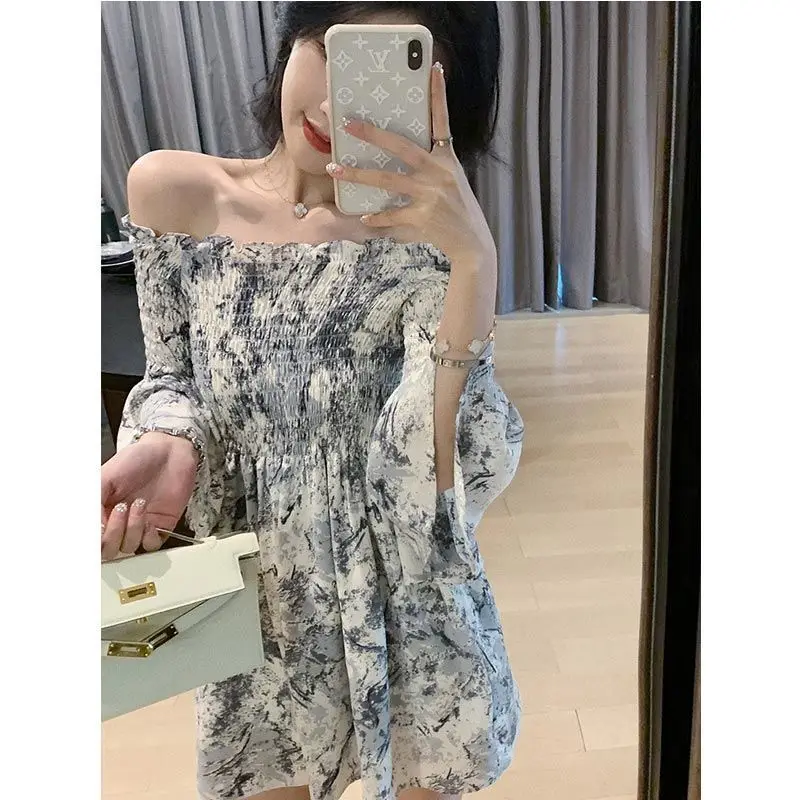 Sweet Ink Landscape Casual One-shoulder Bell-sleeve Dress New Slim A-line Skirt