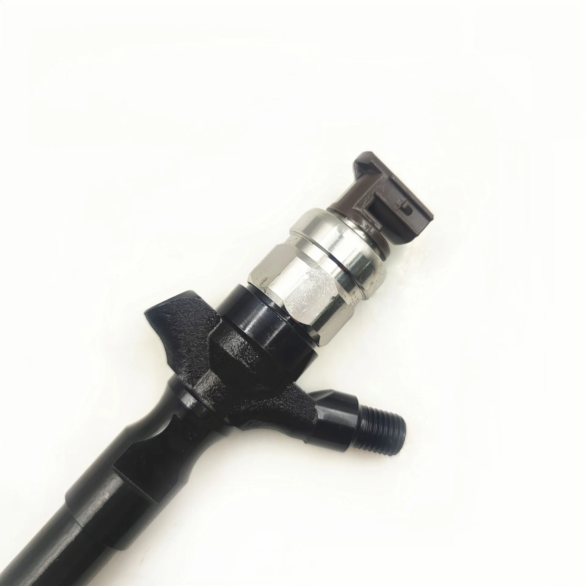 Hoge kwaliteit Common Rail-injector OEM 23670-30400 2367030400   Brandstofinjector voor Toyota Hilux