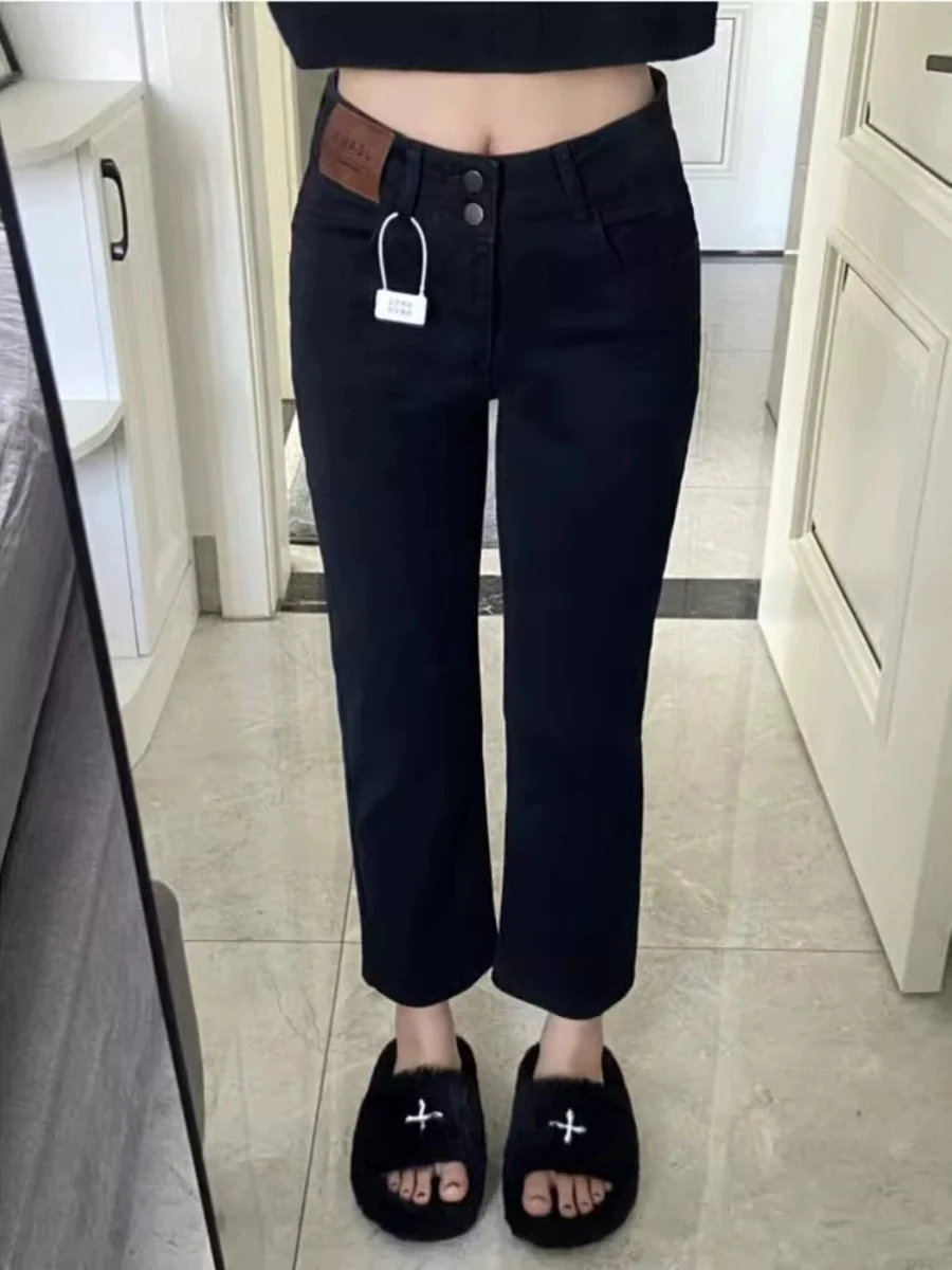 กางเกงยีนส์ทรงตรงผู้หญิง เอวสูง ทรงเข้ารูป ความยาวเก้าส่วน กางเกงเอวสูง สำหรับฤดูใบไม้ร่วงและฤดูหนาว รุ่นใหม่ ไซส์ใหญ่ สำหรับสาวอวบ