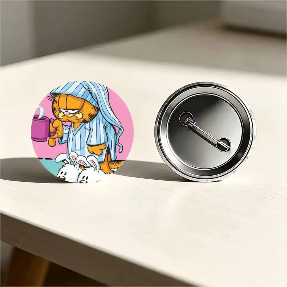 C-Cute G-Garfields Badges 25 32 44 58 75 mm Round Cosplay Pin Bag Decor Fans Collect Friends Gifts Brooch Souv