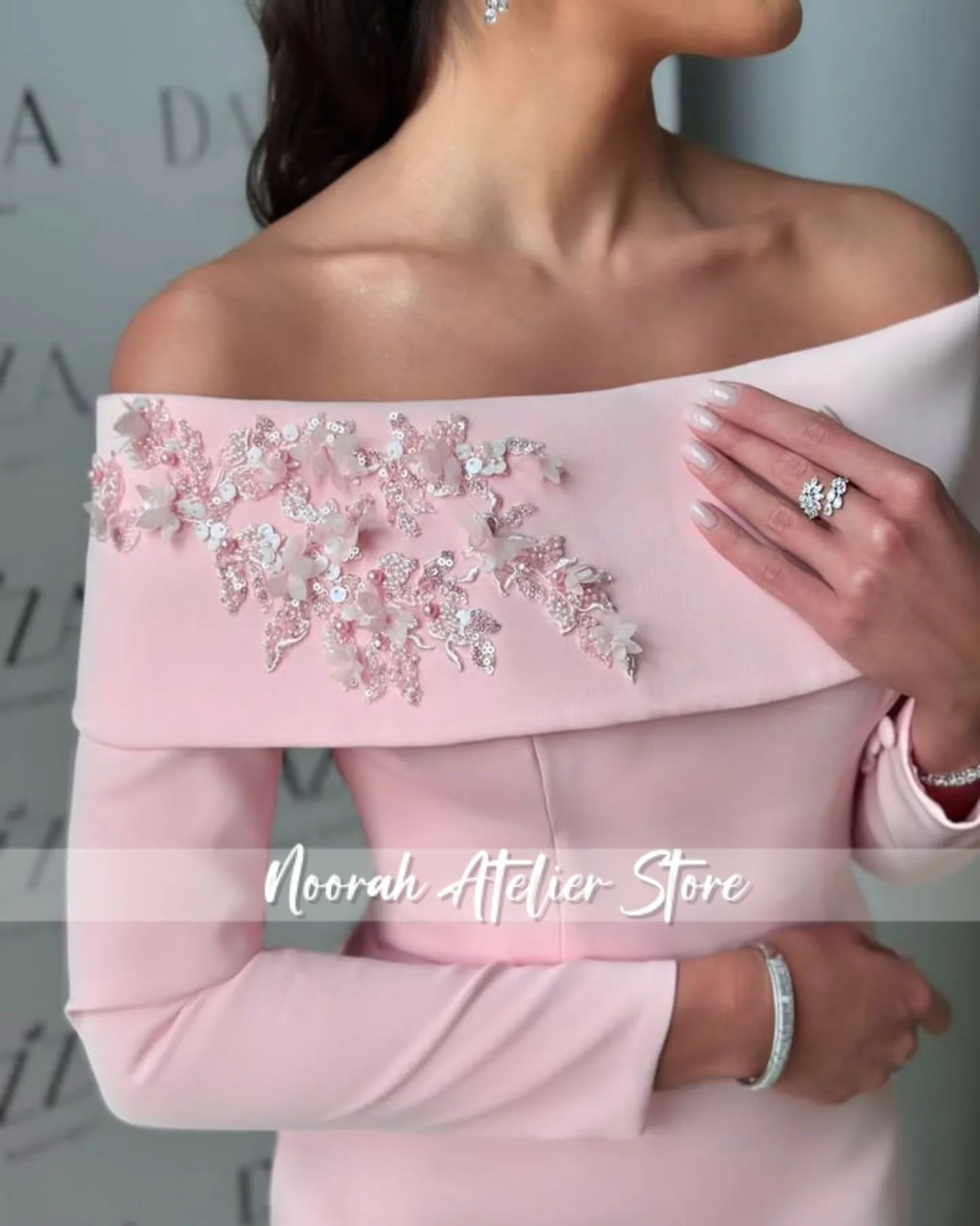 فساتين سهرة جديدة أنيقة على شكل قارب وردي وأكمام طويلة في دبي 2025 فستان زفاف للحفلات الراقصة فستان رسمي من Fساتين