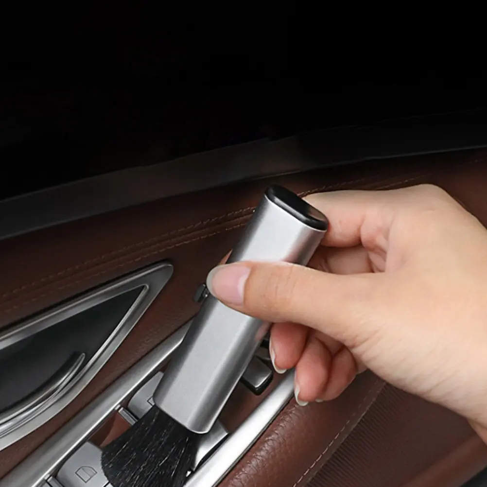 1Pcs Car Interior Brush Mini Handheld Duster Brush Retractable Cleaning Tool for Air Vent Automotive Dashboard Keyboard Portable