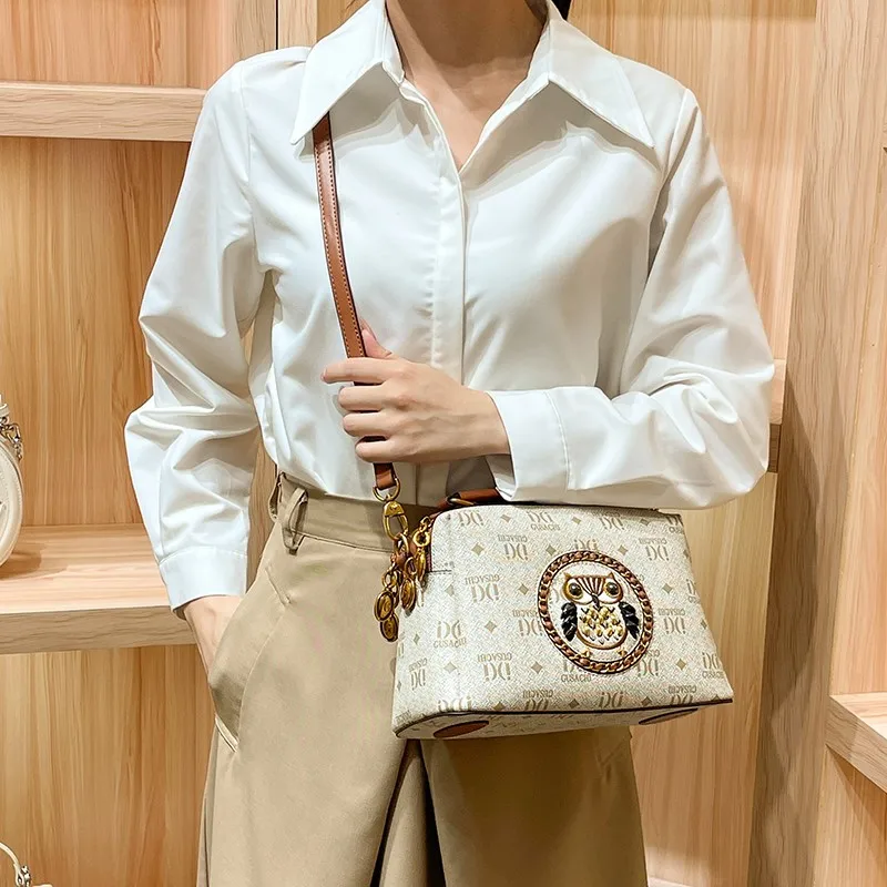 High Quality Leather Shoulder Bag Messenger For Women - Crossbody Bag Design With Luxury Brand Elegance