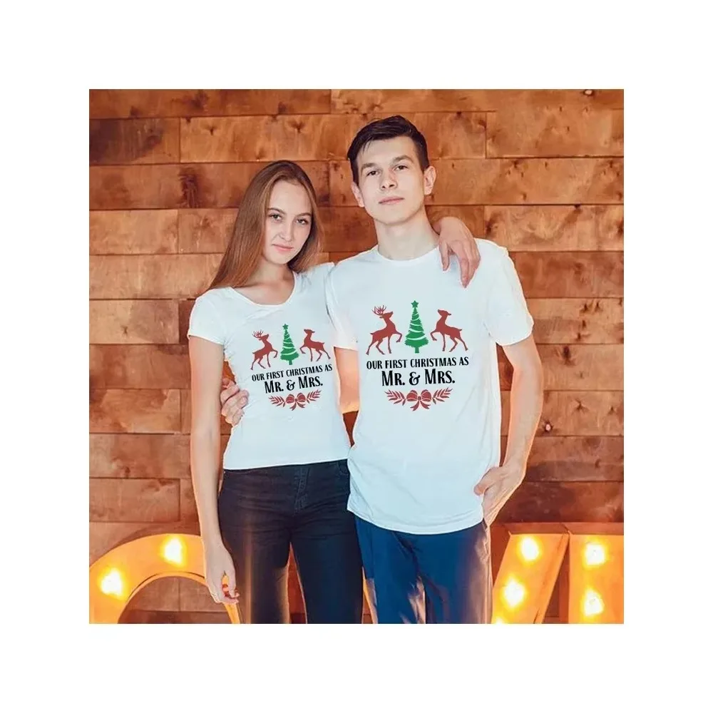 Camisetas gráficas Kawaii, camiseta familiar Harajuku, nuestro primer Navidad como Mr Mrs, camiseta a juego para parejas, ropa de manga corta 2024
