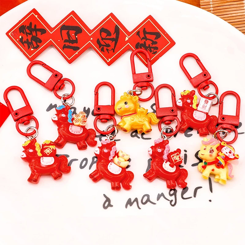 1/7 قطعة الكرتون سنة الحصان المفاتيح راتينج لطيف المهر حلقة رئيسية حقيبة اكسسوارات الديكور السنة الجديدة قلادة الهدايا الصغيرة