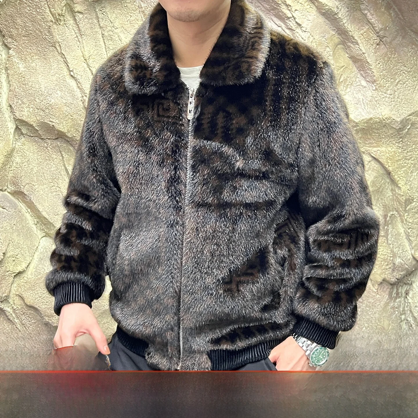 

Oil-iny Smooth Luxury-Sle Faux Fur Men's Casual Faion Autumn Winter Coat Mink Velvet Jaet Trendy Zipper Closure Polye...