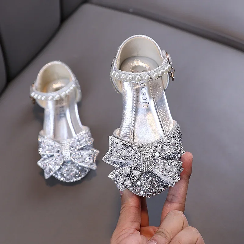 Chic New Children Causal Dance Sandals Girls Rhinestone Flat Sandals Non-slip Fashion Kids Sequins Princess Performance Shoes