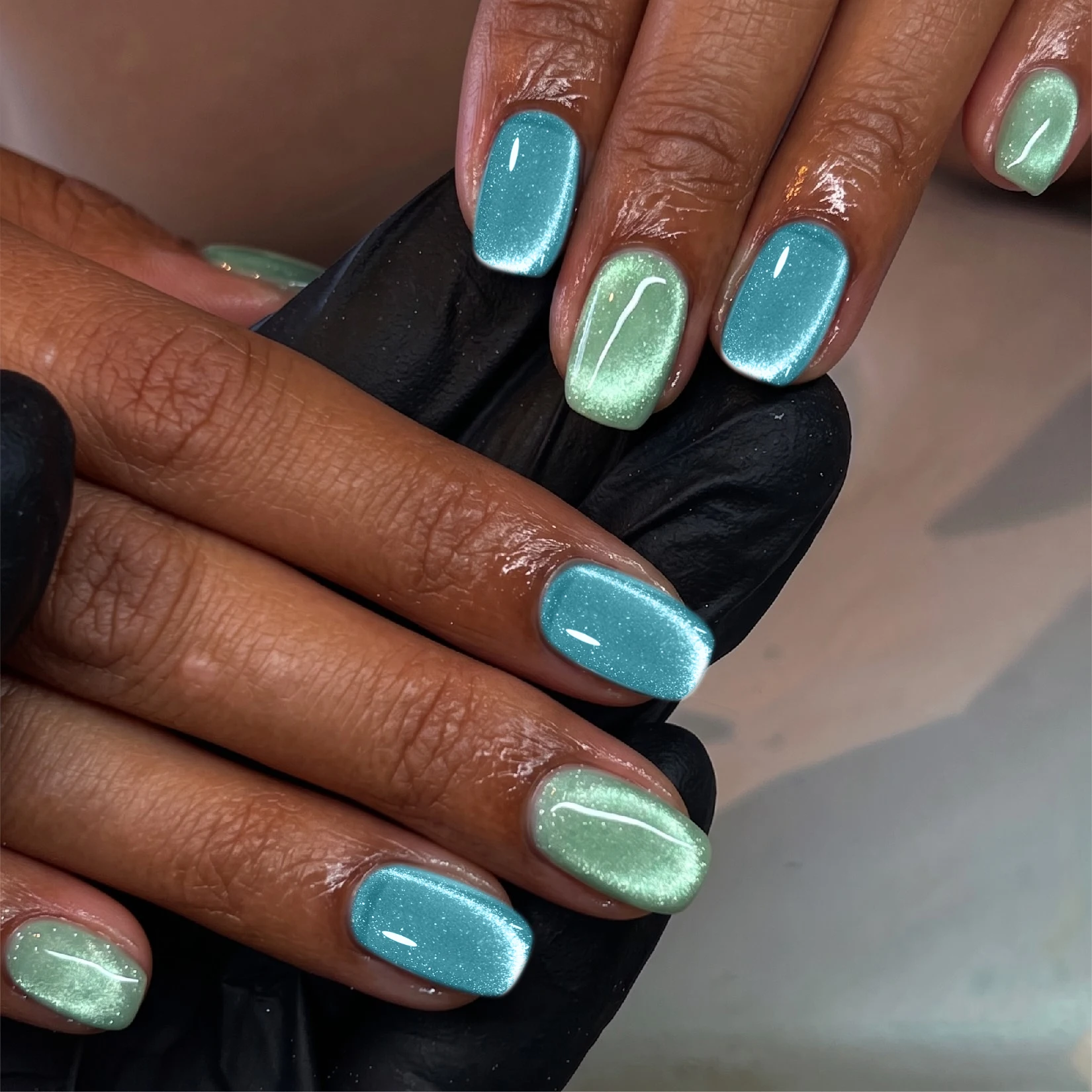 Hassleless 3-Piece Set of Ice-Clear Blue Cat Eye Nail Polish, Light Green Cat Eye, Lake Blue Cat Eye with Iridescent Glitter, Transparent and Clear Texture, Smooth and Easy to Apply, Create Refreshing Glass Bead-Like Fingertips at Home, Perfect for Summer to Enhance Complexion.