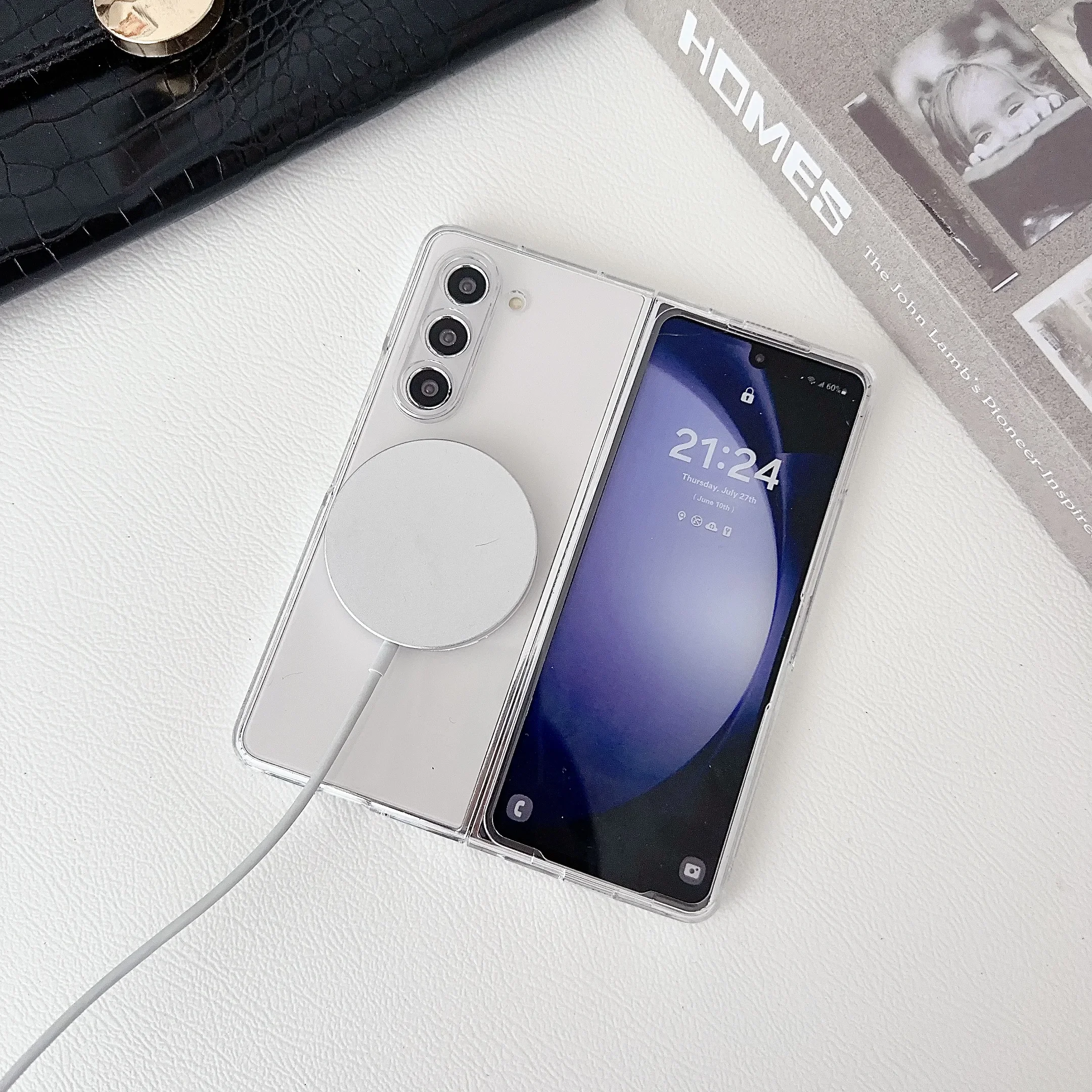 Magnetische Kabellose Ladehülle Transparent für Samsung Galaxy Z Fold 8 Ultra 7 6 5 4 3 Fold6 Fold5 mit Scharnierschutz – Detail 1