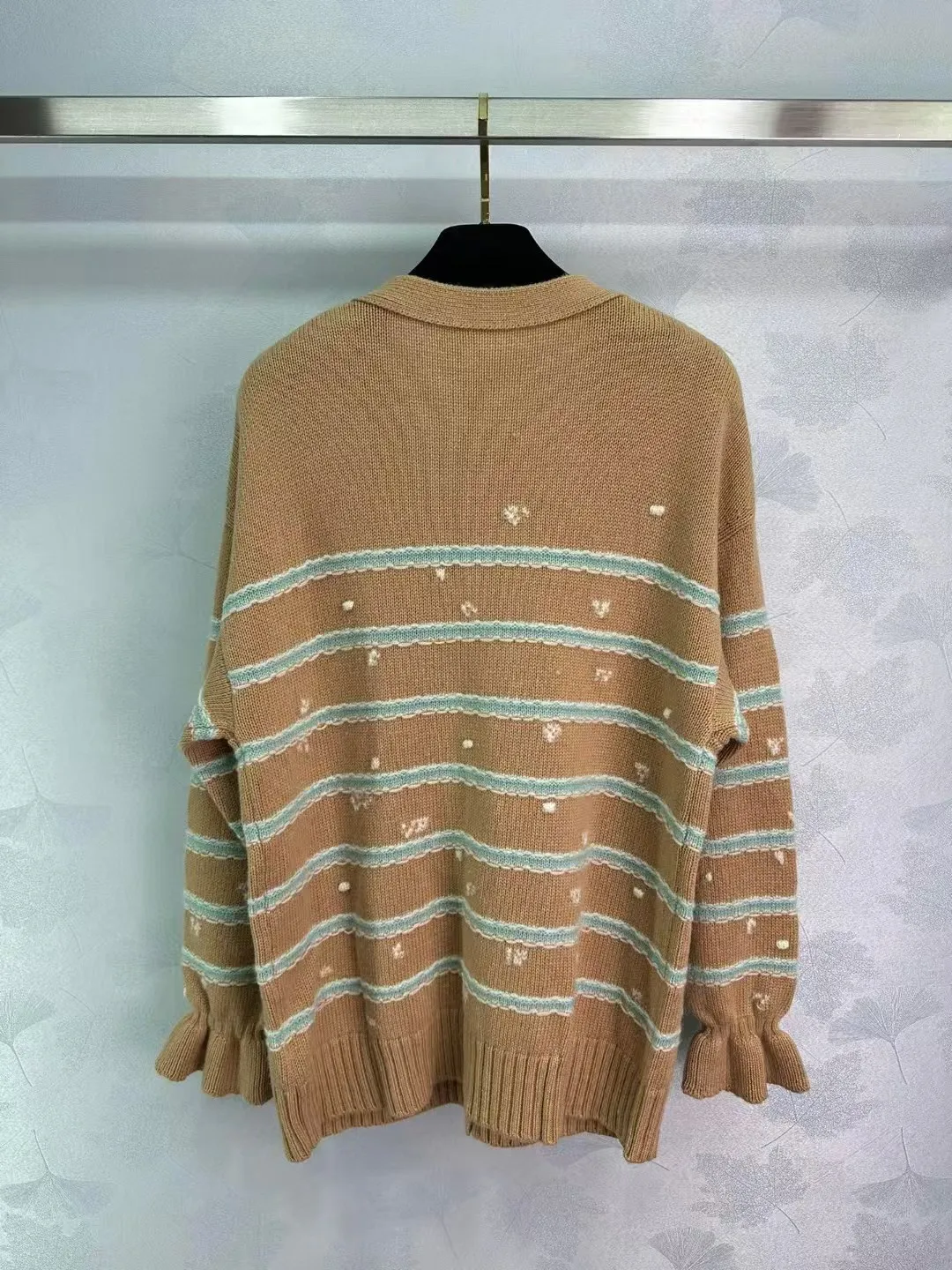 High end customized women's collar striped knitted cardigan