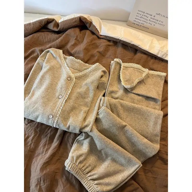 秋冬新作 レディース ホームウェア ソフトな女性用パジャマセット アウターとしても着用可能 ナイトウェア ベルベットフリース パジャマセット 保温性のある寝間着