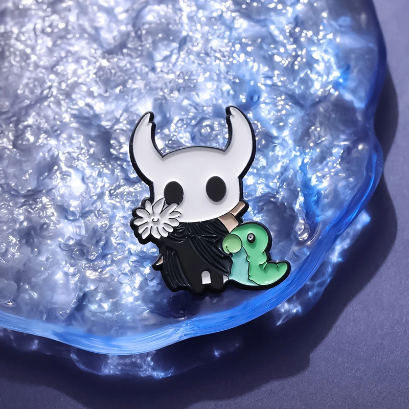 Anime Game Brooch Hollow Knight Character Enamel Pins Cartoon Anime Badge Decorative Brooch Shirt Lapel Pin Jewelry Accessory