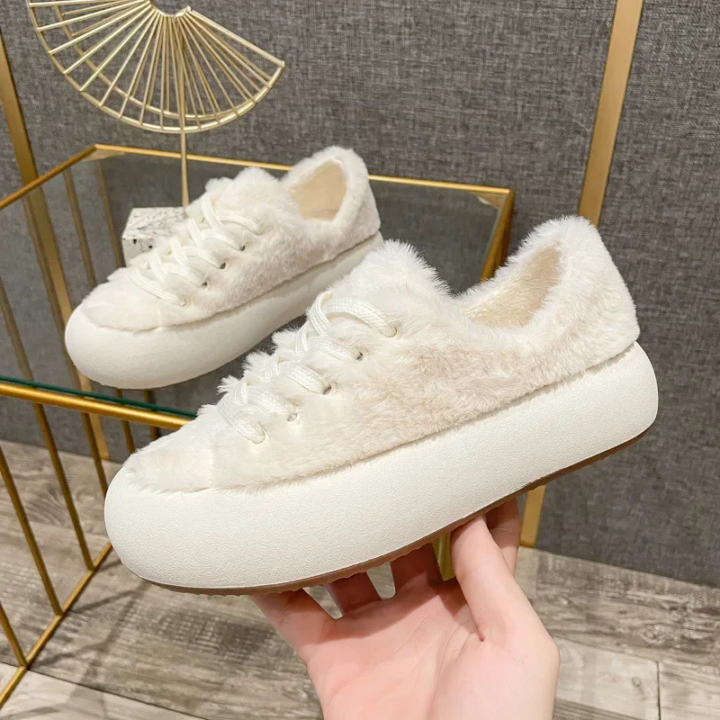 Peluche bianco Sapato Feminino moda scarpe da donna stringate inverno nuove donne per il tempo libero appartamenti INS vendita calda accogliente