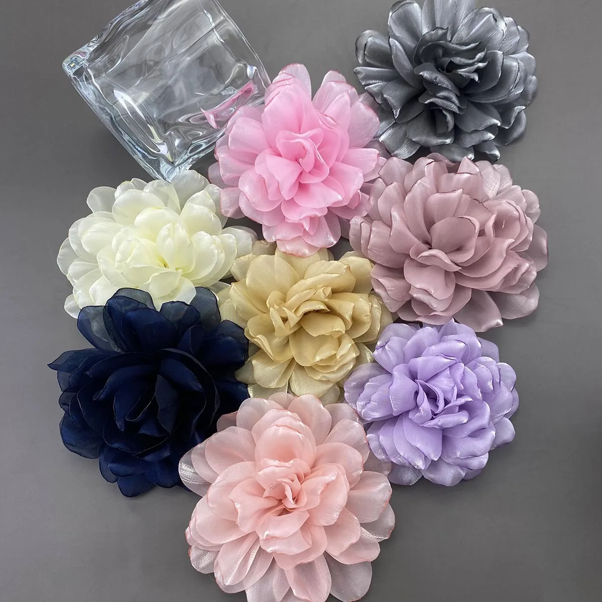 French 10cm Brooch Craftsmanship High-end Glossy Veil Multi-layer Flower Corsage Versatile Light Luxury Jewelry