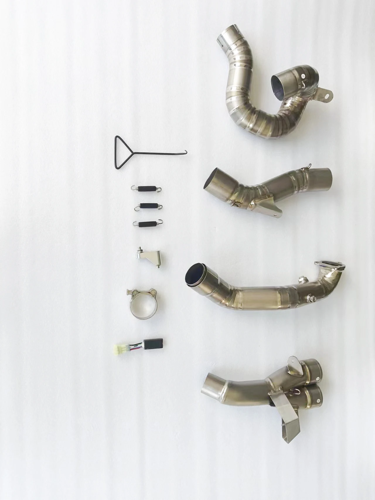 High Performance After Market Valve Control Titanium Motorcycle Exhaust Pipe for Multistrada V2 3