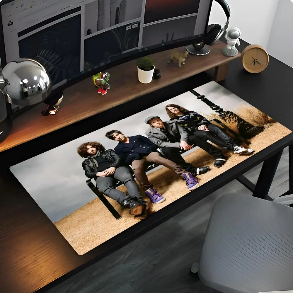 Fall Out Boy  Mouse Pad Anime game mause pads cs lol XXL Home HD Computer Desk Mats Carpet Gamer Office Laptop Soft Desktop 700X