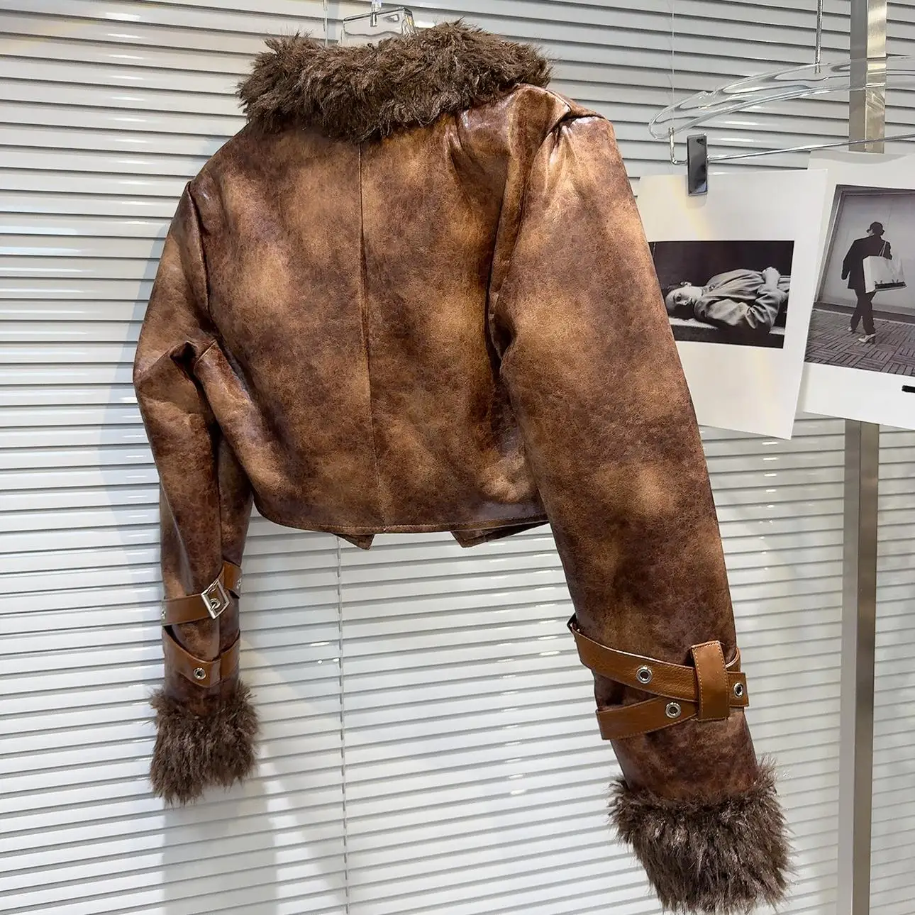 Street Sle ort PU-Leder Jaet Damen Faion Wintermantel mit Lammfellkragen Textur Innenmantel aus Baumwolle Hot Girl