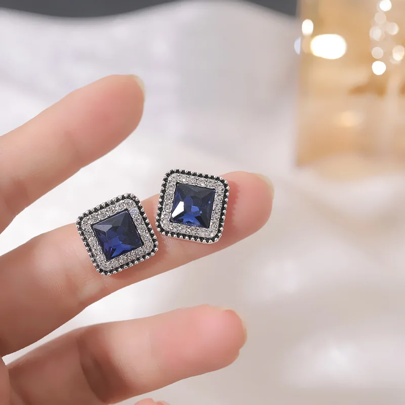 Blue Square Stud Earrings for Women Rhinestone Side Rhombus Small Earrings Korean Fashion Girls Ear Jewelry Party Gifts