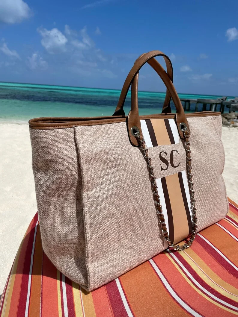 Sac fourre-tout monogramme personnalisé, sac en toile beige personnalisé, sac de week-end, sac de plage de mariage, sac de nuit