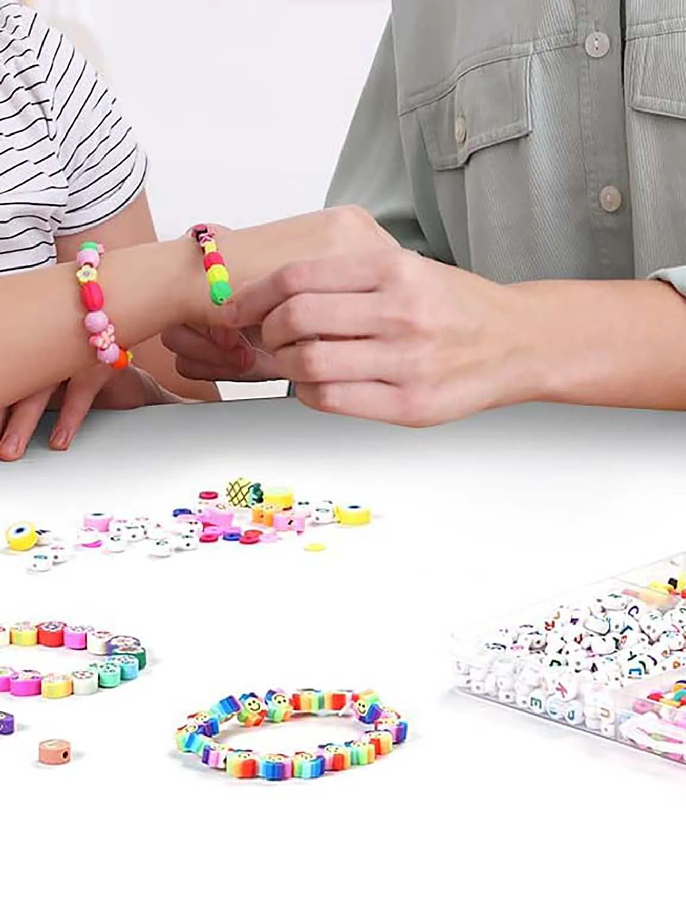 2300pcs Polymer Clay Beads Friendship Bracelet Making kit Cute Fun Charms Beads for Bracelet Making DIY Arts Crafts Gifts