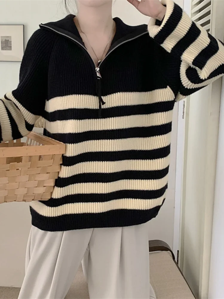 2024 Winter New Women's Warm Street Style Half Open Striped Hoodie Thickened Elegant Luxury High End Long Sleeve Sweater Jumper