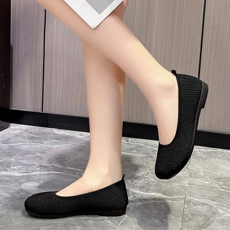 

2025 NEW Women's Soft Sole Loafers Lightweight Non Slip Flat Shoes Woman Comfortable Breathable Casual Walking Shoes