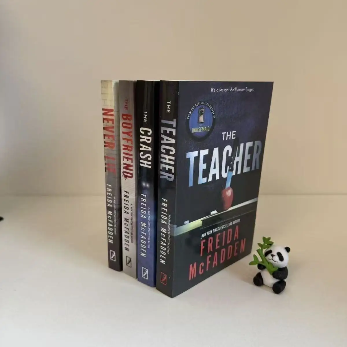 The Crash、 The Teacher、The Boyfriend、Never Lie By Freida McFadden Paperback Book in English