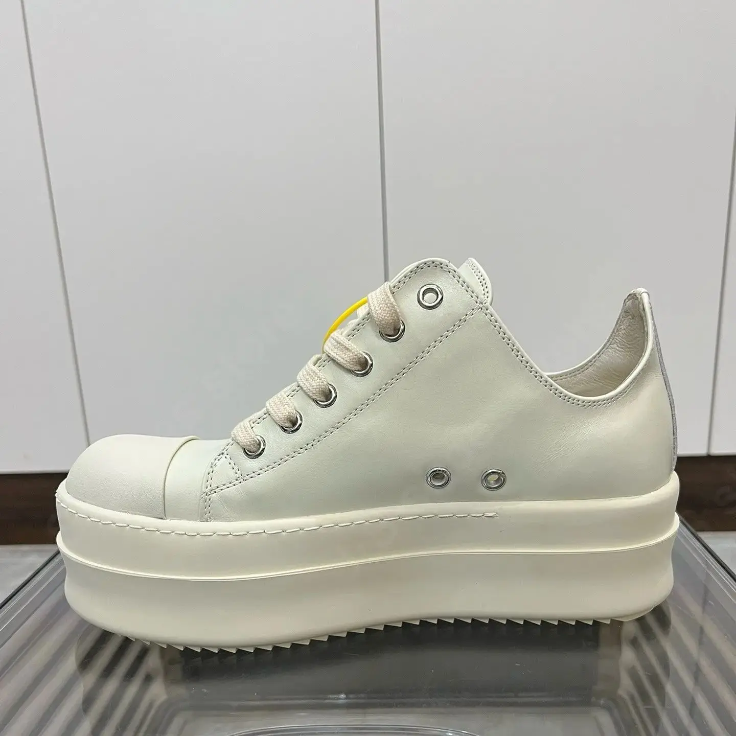 Ricks sepatu pria sepatu kets kulit putih gading rendah sepatu kasual wanita Owens sepatu Sneakers sol tebal 6cm bertali sepatu datar