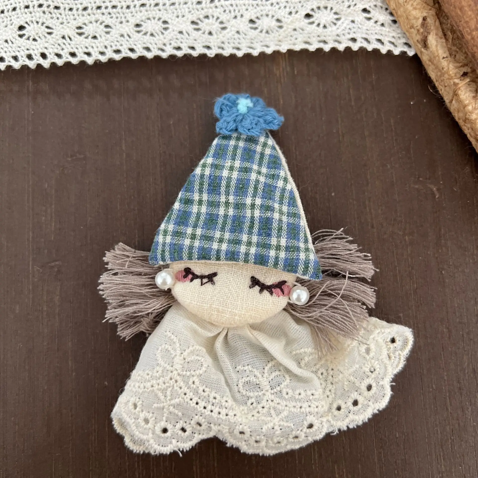 Fabric Brooch  New Korean Forest Fabric Rabbit Lace Patch Kids Clothing Brooch Bag Embellishment DIY Accessory For Children - view 3