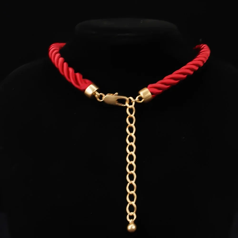 Collana con ciondolo a forma di fiore, ciondolo in acciaio inossidabile, design con corda rossa regolabile, regalo di compleanno, bellissimi accessori