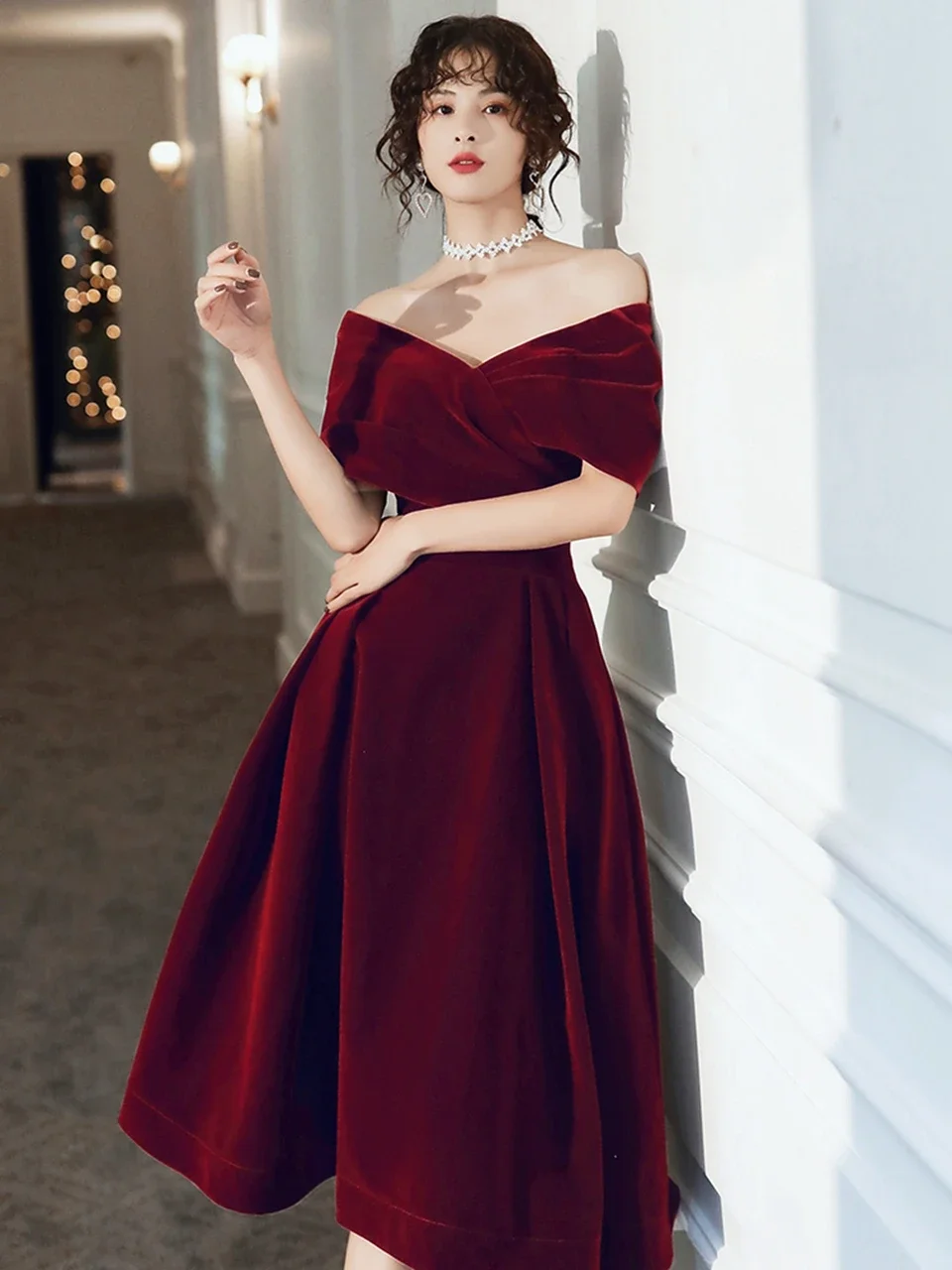 

Burgundy Velour Prom Dresses 2024 Women Party Night Formal Long Evening Dress Elegant Wine Red Off The Shoulder Graduatin Gowns