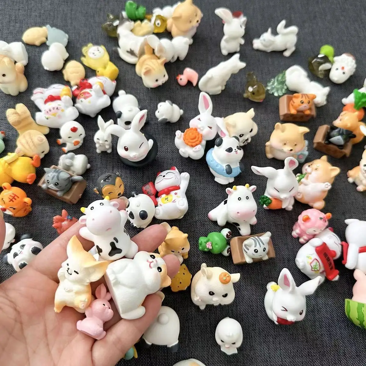 Mini DIY mini animal blind bag, rabbit, alpaca, deer, puppy, small toy decoration, children's blind box, giving children gifts