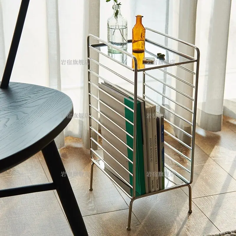 

Прикроватный столик в скандинавском стиле из железа, маленький приставной столик с полкой для хранения, минималистичная тумбочка для гостиной, спальни, балкона, домашнего декора