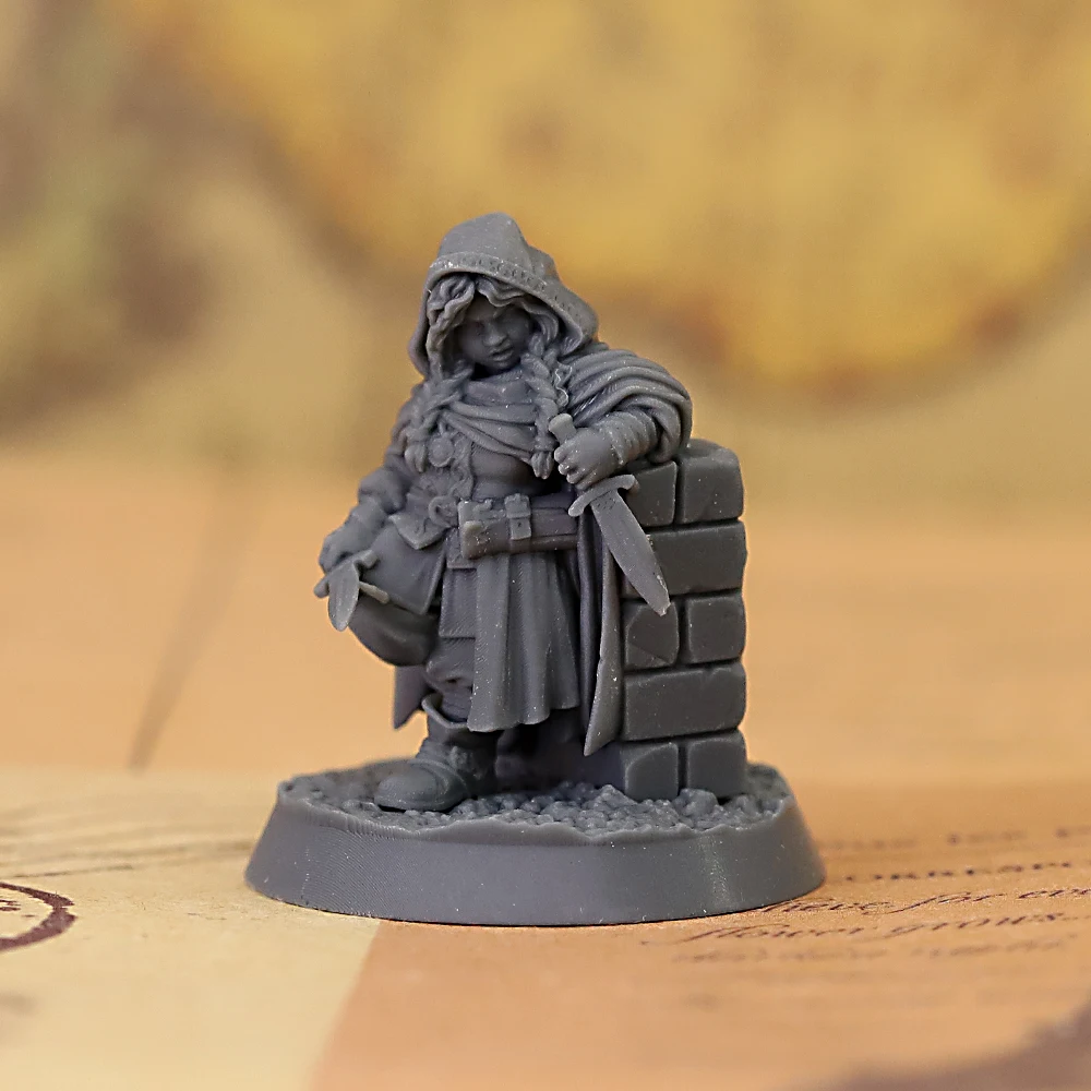 Female Rogue Resin Unpainted Miniature Figure for Tabletop RPG Dungeons Role Playing Wargame