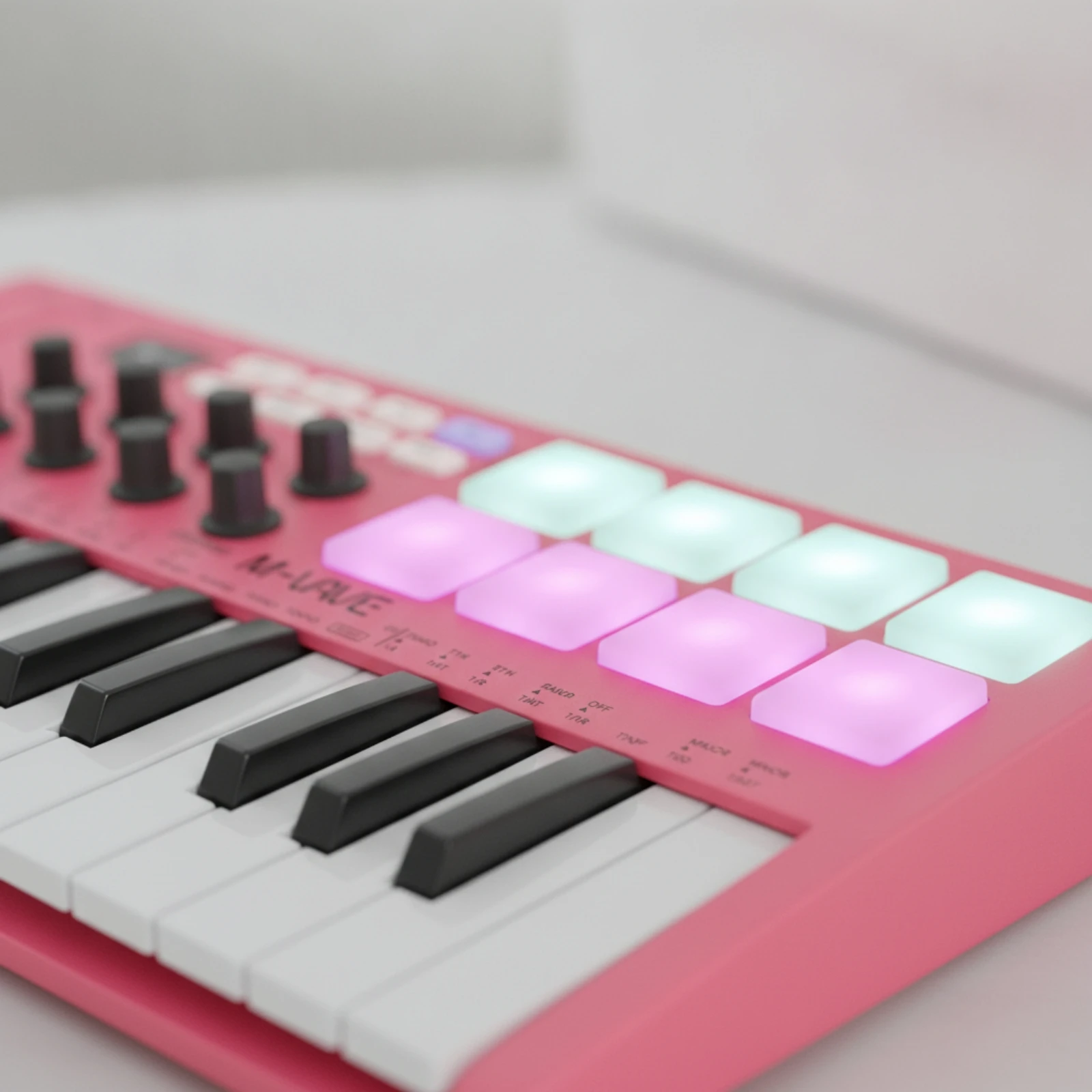 USB MIDI Keyboard Controller Lightweight MIDI Keyboard Controller Plug-and-Play Assignable for Producers, Home Studio