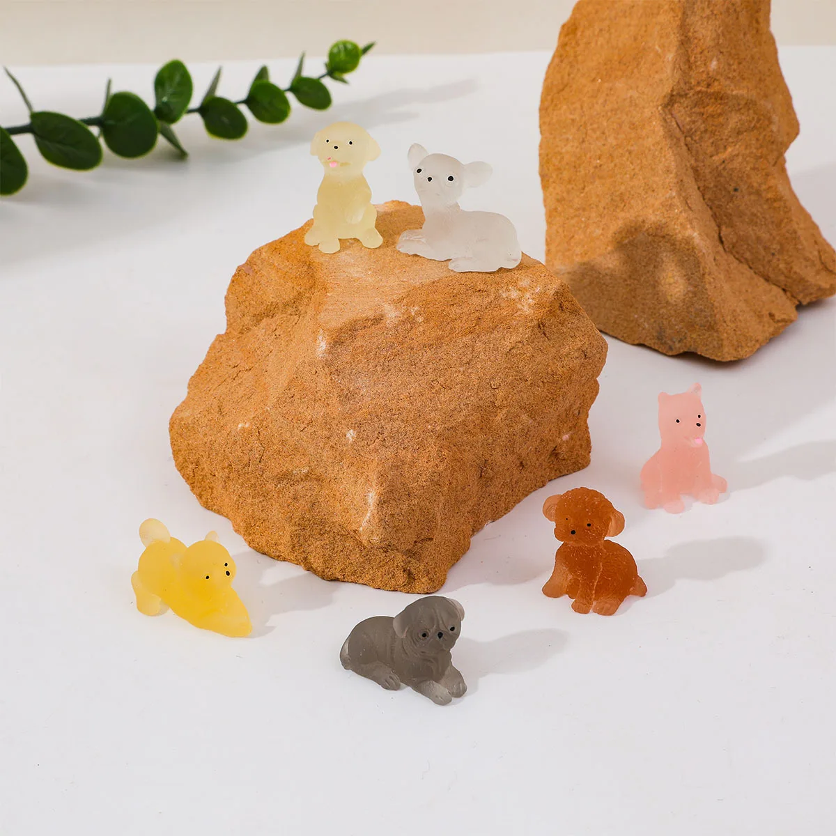 10 szt. Świecące w ciemności urocze szczeniaczki z żywicy, dekoracje na biurko, ozdoby, rękodzieło DIY, akcesoria do spinek do włosów, breloczków, zabawki