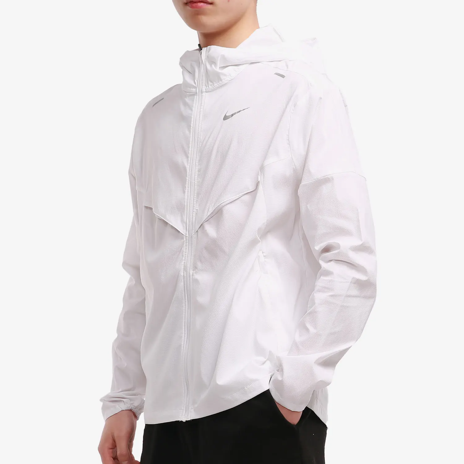 سترة الجري Nike Genuine Windrunner للرجال الواقية من الشمس المقاومة للماء CZ9071-100