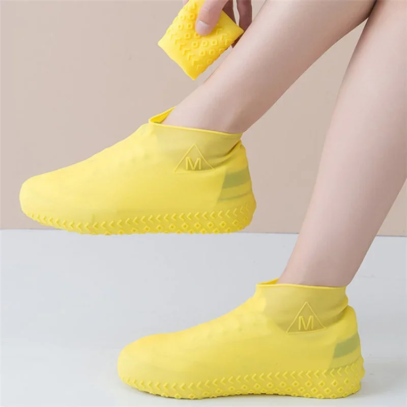 

1 Pair Waterproof Silicone Shoes Cover Unisex Shoes Colorful Protectors Rain Boots for Outdoor Rainy Days Reusable Shoe Covers