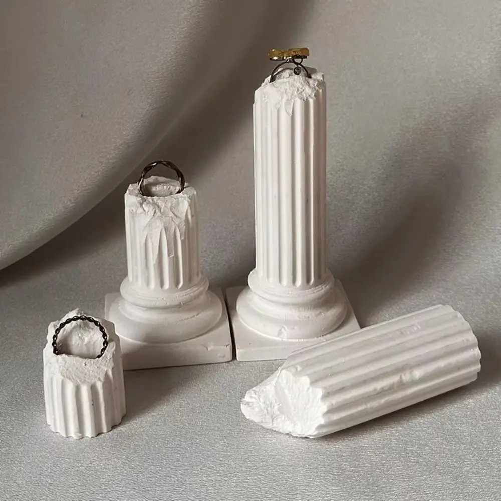 

Luxury Roman Column Ring Stand White Gypsum Exquisite Vintage Plaster Ring Holder European Style Home Ornaments