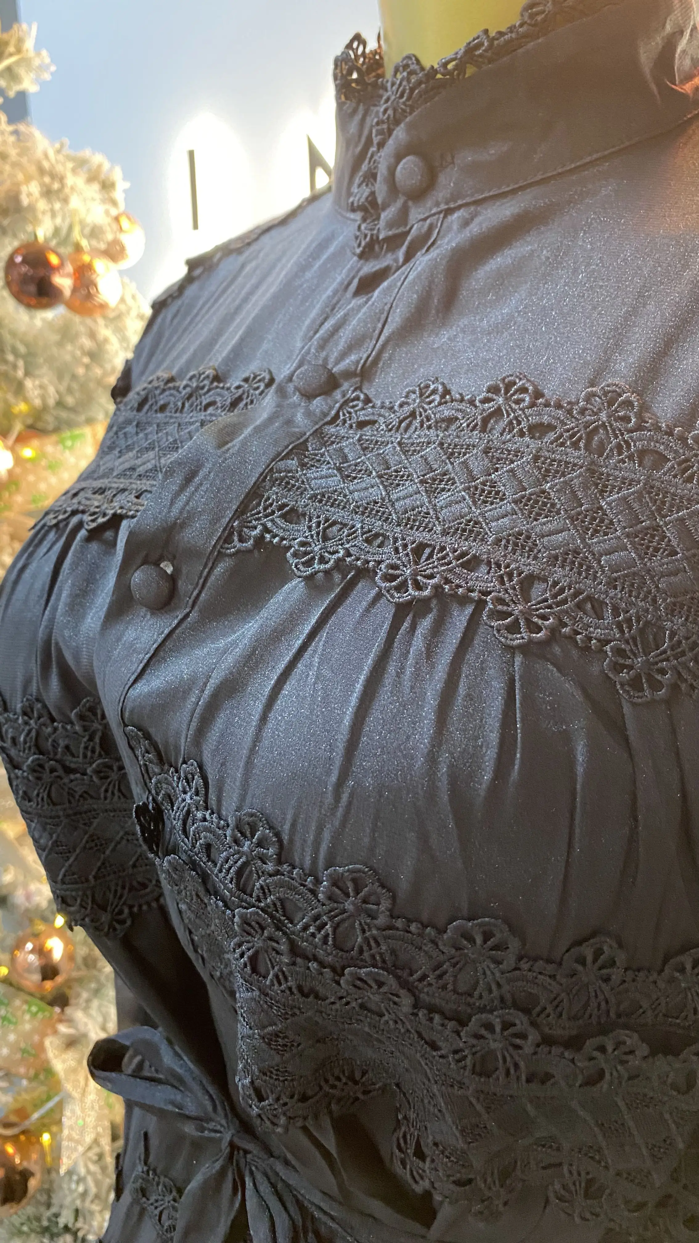 Hot-selling new fashionable and elegant long dress with lace patchwork design and lantern sleeves-GZXX123