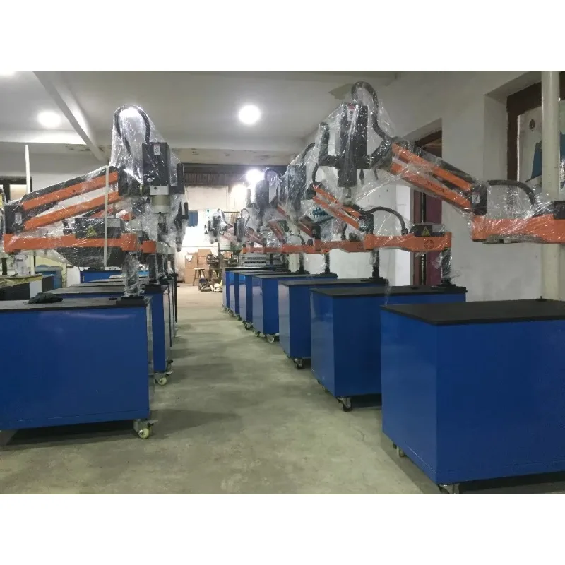 Prodotto popolare Maschiatrice elettrica automatica con braccio flessibile servo verticale M6 - M36 in vendita
