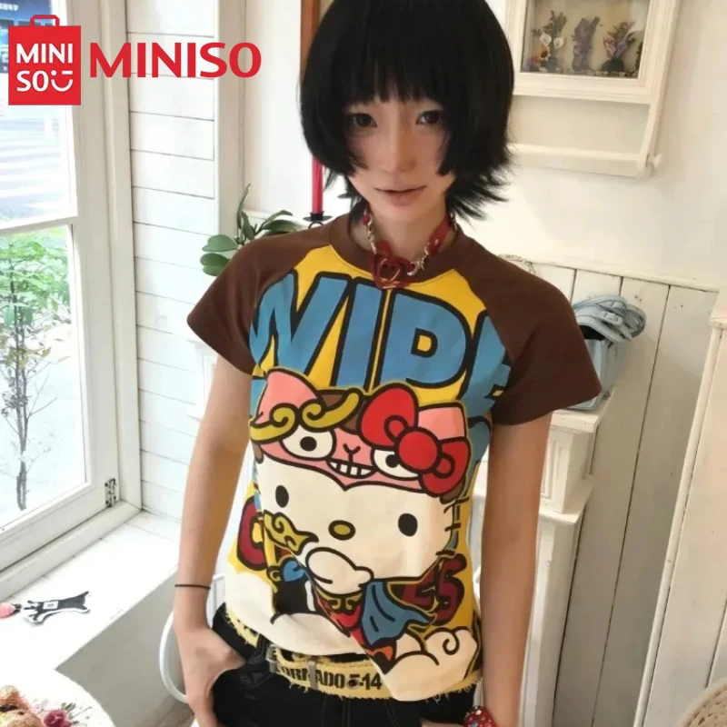 MINISO صيف جديد لطيف الكرتون سانريو مرحبا كيتي تي شيرت مطبوع للنساء قصيرة الأكمام س الرقبة تيز عادية القوطية موضة Y2K القمم
