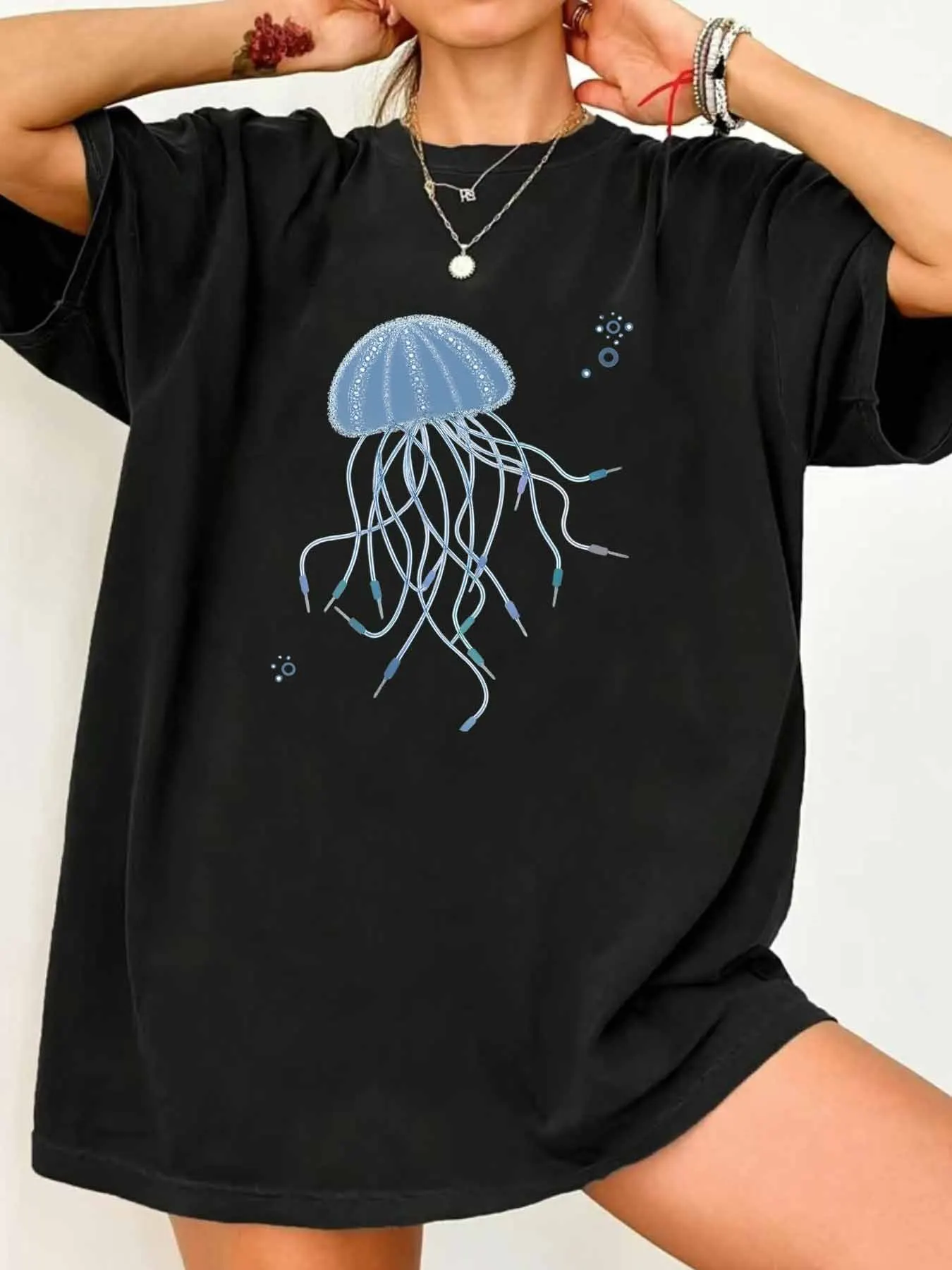 

Женская футболка больших размеров с принтом медузы, хлопковая дышащая модная и универсальная уличная одежда унисекс большого размера