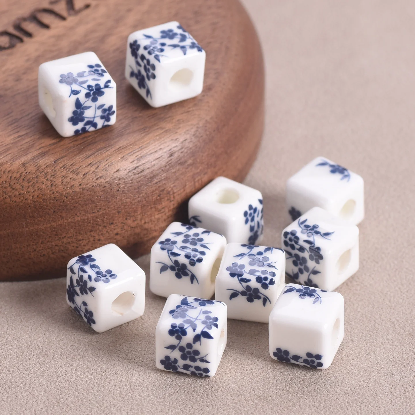 10 sztuk kształt kostki 10mm malowanie kwiatów ceramiczne porcelany luźne koraliki do tworzenia biżuterii DIY rzemiosło ustalenia